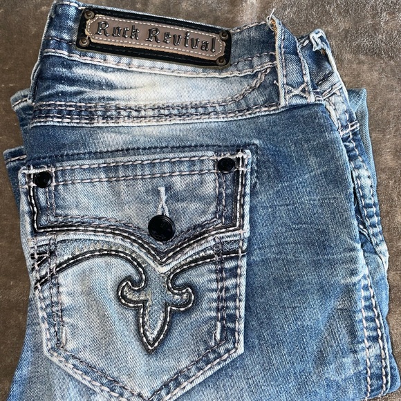 Jeans - Picture 1 of 2